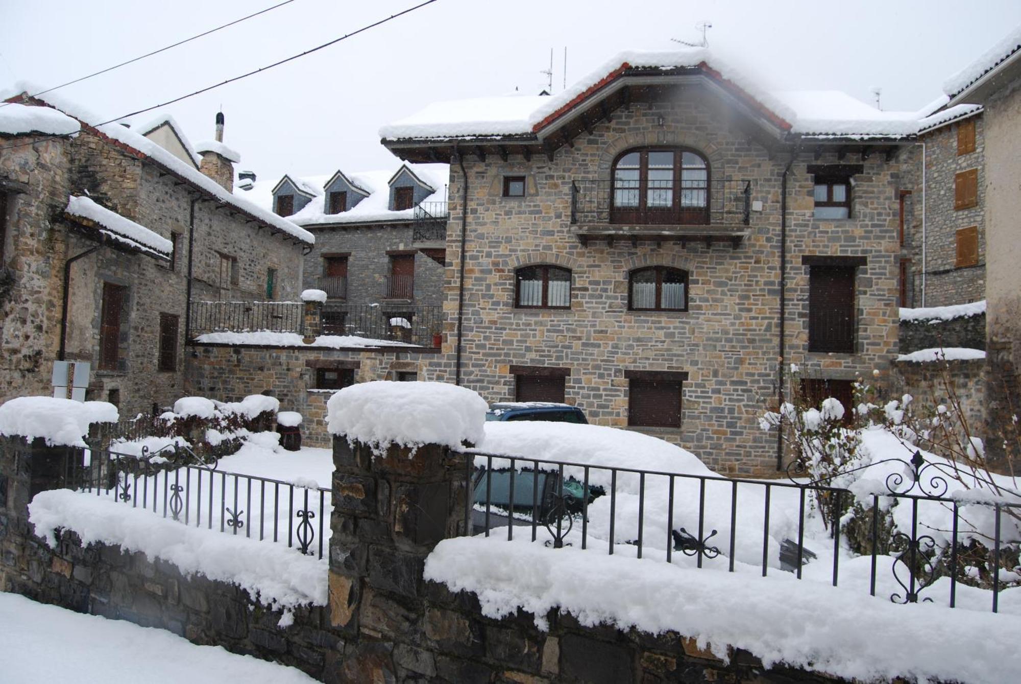 Apartamentos Casa Isabale บีเอสกัส ภายนอก รูปภาพ