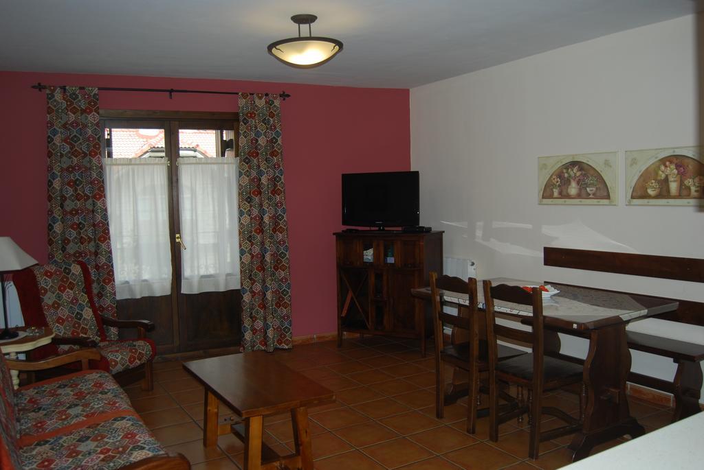 Apartamentos Casa Isabale บีเอสกัส ห้อง รูปภาพ